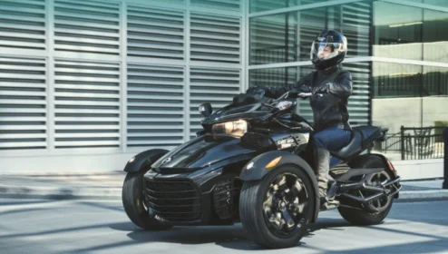 車？バイク！？ リバース型トライク「Can-Am SPYDER F3」が当たる高額懸賞！