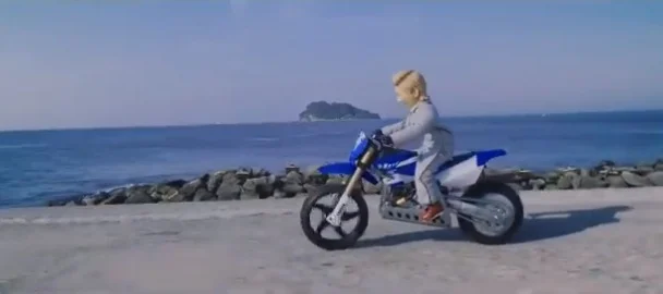 旅行券5万円分、電動RCバイクが当たるバイク王のキャンペーン！